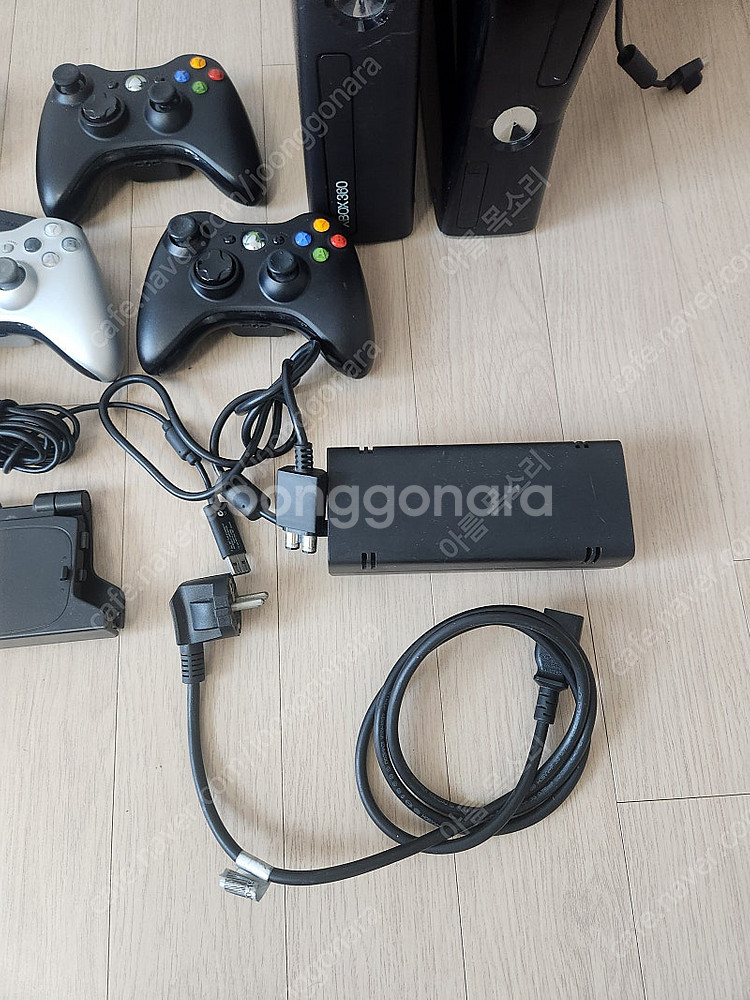 XBOX360 2대(전원 아답터 1), 키넥트 2대, ...--3