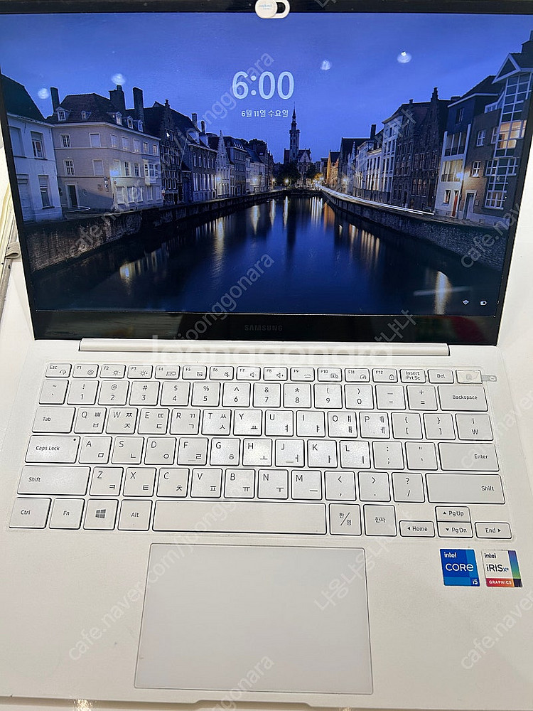갤럭시북프로 NT930XDY /13.3 /i5 판매합니...--0