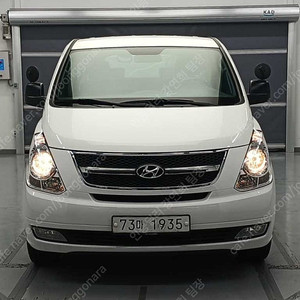 스타렉스 중고 그랜드 스타렉스 중고차 흰색 2016년식 86,548km 12인승 왜건 CVX 프리미엄 중고자동차