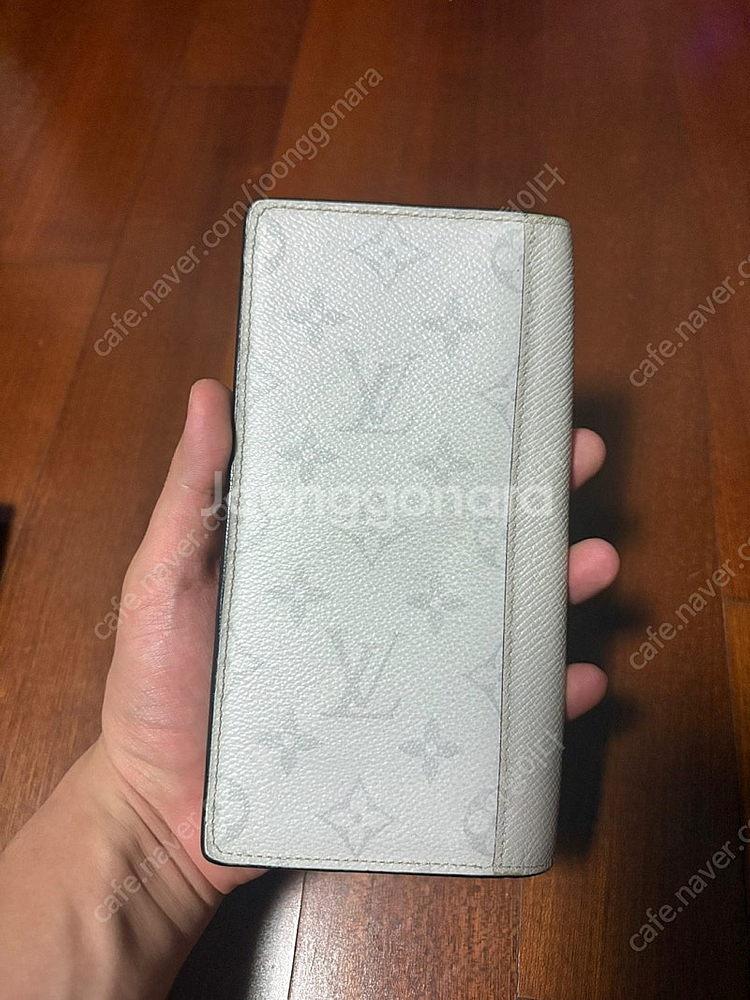 루이비통 안타르티카 장지갑--1