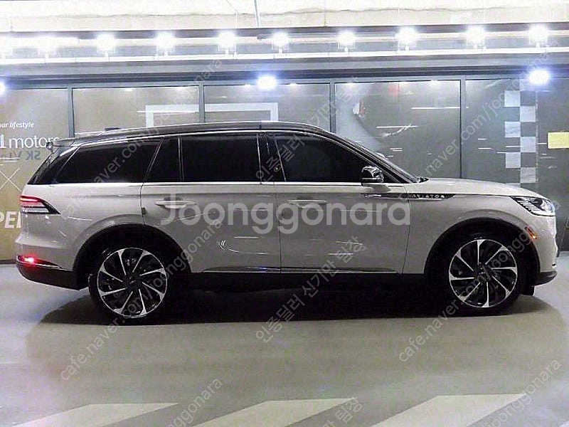진주색 링컨 에비에이터 중고 3.0 리저브 AWD 중고...--8