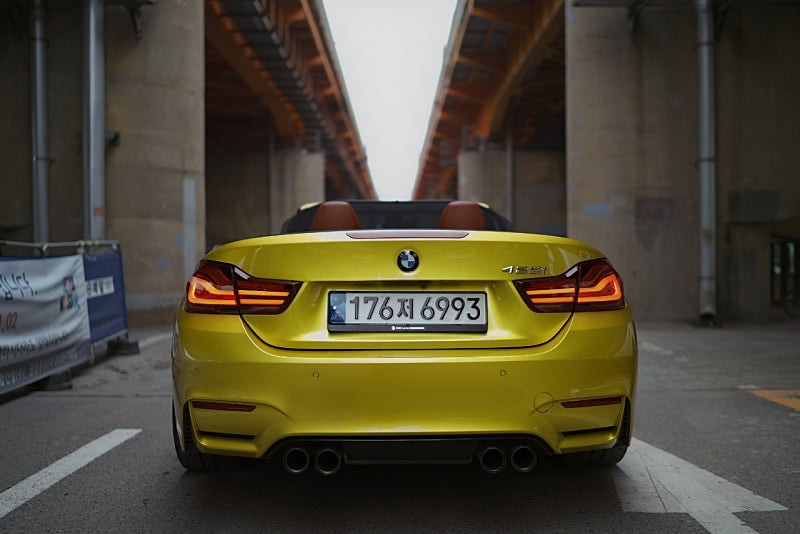 BMW M4 컨버터블 사일렌서에디션 이미지