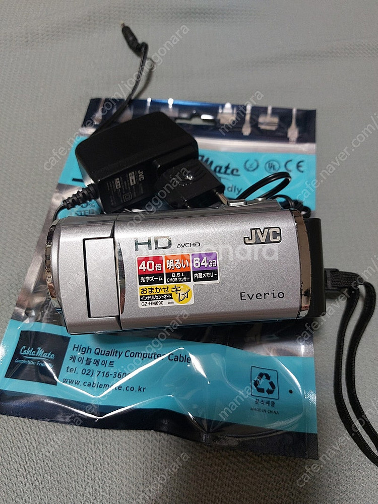 jvc gz-hm690 캠코더--0