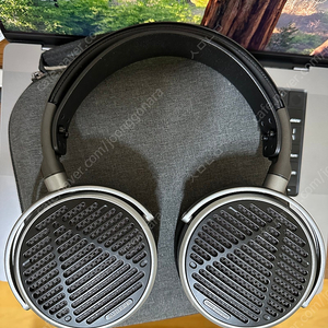 Audeze mm-100