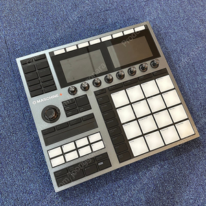 NI Maschine Plus 머신 + A급