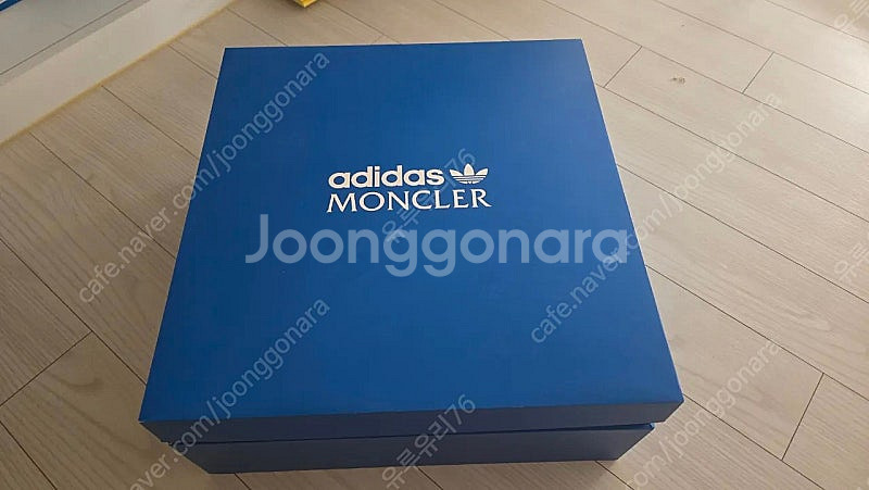 아디다스 x 몽클레르 몽클레어 NMD 미드 코어 화이트...--1