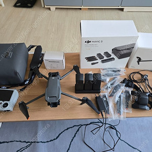 DJI 매빅3 클래식 드론 (플라이모어키트))팝니다
