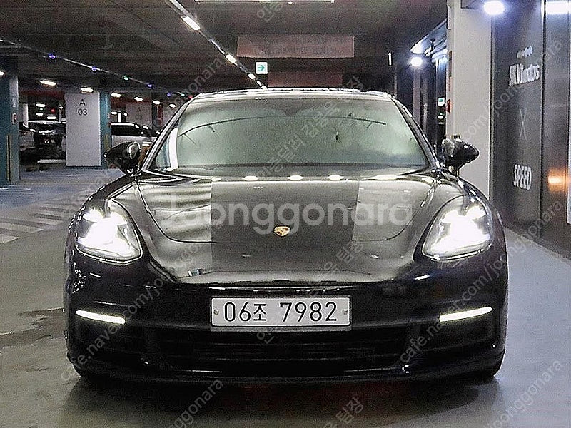 외제차 중고 포르쉐 파나메라 검정색 2019년식 3.0...--3