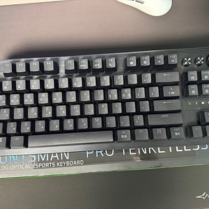 레이저 헌츠맨 V3 PRO TKL 블랙 판매합니다.