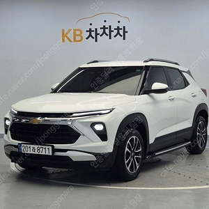 트레일블레이저 중고 쉐보레 중고승용차 흰색 2025년식 10,808km 가솔린 1.35 터보 2WD 프리미어 중고자동차