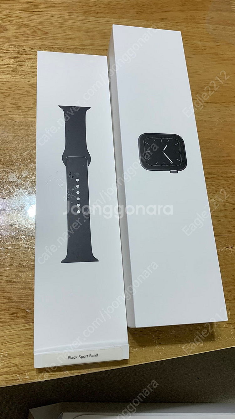 애플워치5 44mm 액정 파손 (터치 가능)--1