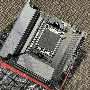 JGINYUE B650i Night Devil 징유에 밤악마 ITX 메인보드