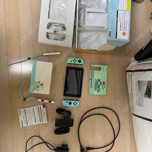 닌텐도스위치 동물의숲 에디션 배터리개선판+64GB SD Card 팝니다. (nintendo,switch)