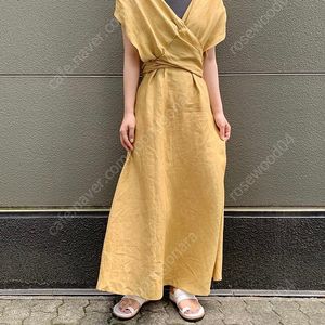 베이스레인지 옐로우 롱 드레스