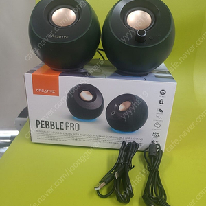 PEBBLE PRO 스피커 입니다