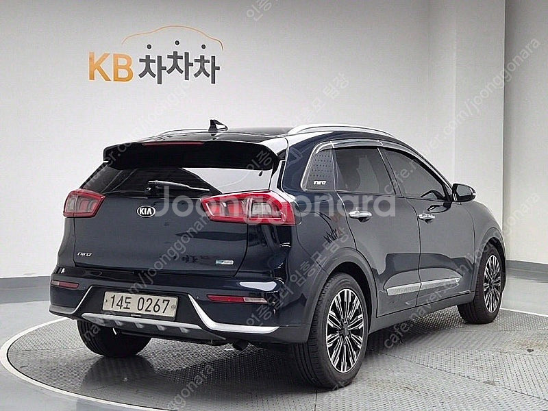 기아 니로 중고 니로 하이브리드 중고차 검정색 2017...--3