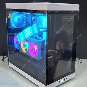 9800X3D / RX 9070 XT로 화이트 세팅 게이밍 컴퓨터 판매합니다