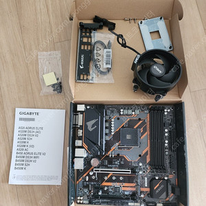 기가바이트 B450M Aorus Elite 메인보드 팝니다.