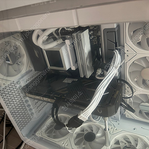 ZOTAC GAMING 지포스 RTX 5070 SOLID OC D7 12GB 그래픽카드 판매합니다.