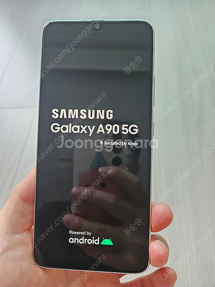 갤럭시 A90 5G 화이트 폰입니다--0