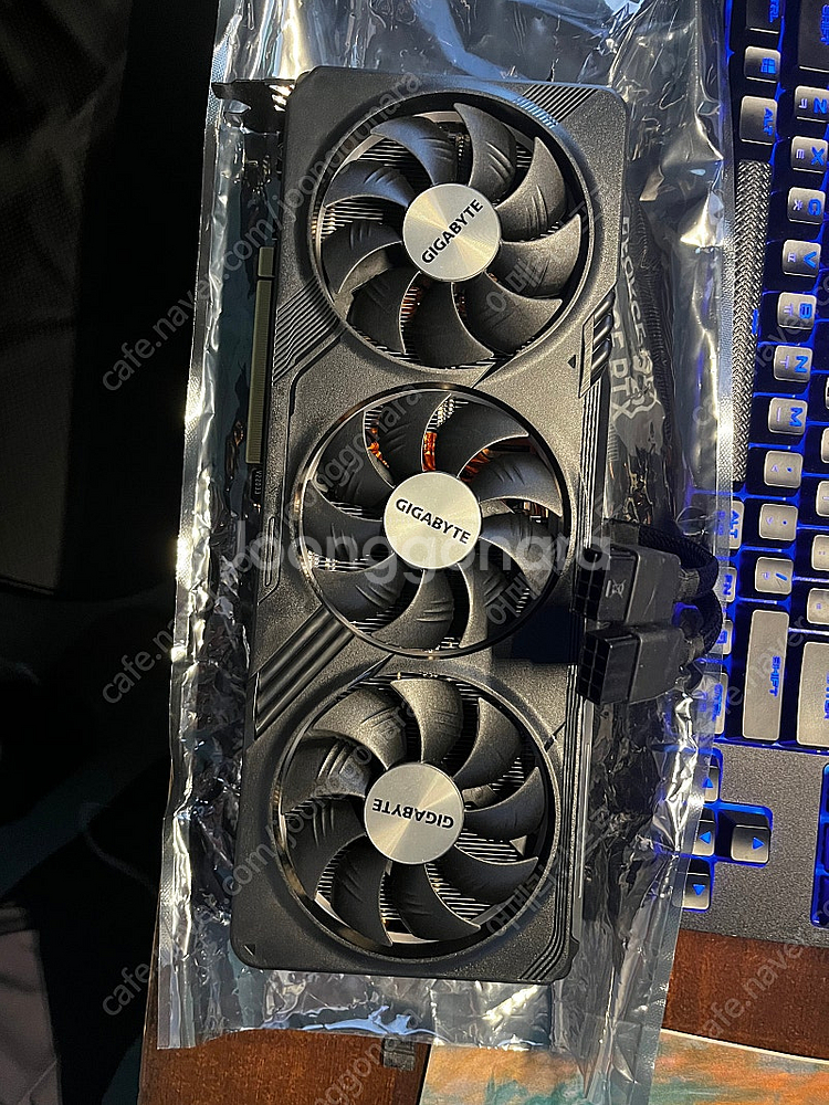 기가바이트 RTX 4070 Gaming OC 12GD ...--1