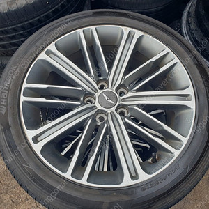 인천휠 제네시스 G80 순정 18인치 휠,타이어 한대분 판매 합니다