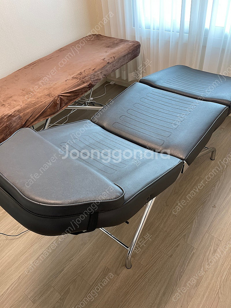 미용베드 팝니다. (메모리폼 페이셜 민자형)--8