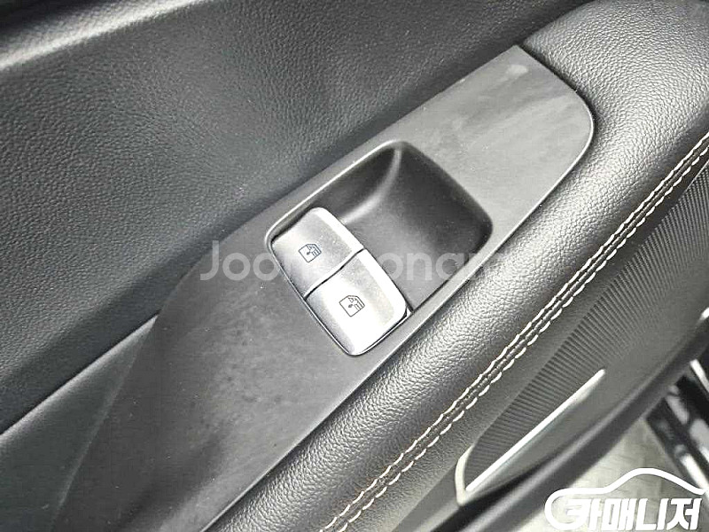 제네시스 G90 3.3 T AWD 중고차 전국☆최저가판...--7