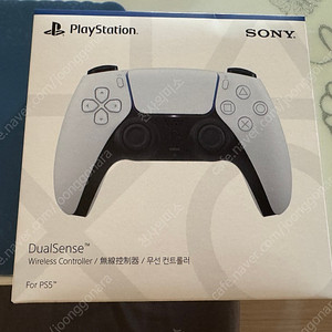 플레이스테이션 PS5 듀얼센스 무선 컨트롤러 화이트색상 판매합니다.
