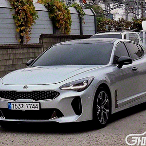 스팅어 디젤 2.2 2WD 2018 년 중고차/전액할부/중고리스/중고렌트/