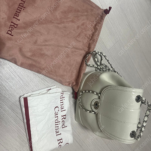카디널레드 하우아백 화이트