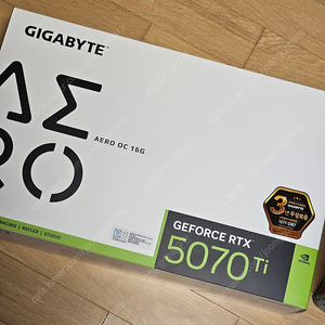 기가바이트 RTX 5070ti AERO 에어로