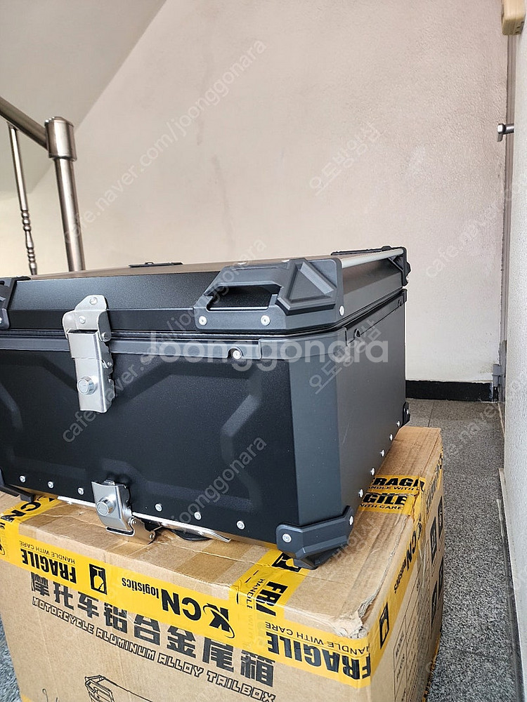 오토바이 알루미늄 탑박스 80L x무늬 블랙--1