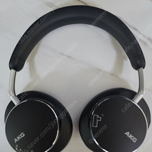 akg n9