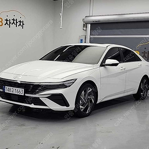아반떼 하이브리드 중고 아반떼 더 뉴 아반떼 CN7 하이브리드 중고차 흰색 2025년식 500km 1.6 HEV 인스퍼레이션 개인중고차