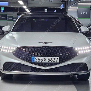제네시스 G90 중고 제네시스 중고 가격 흰색 2023년식 16,959km 3.5T GDI AWD 중고자동차