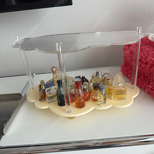 빈티지 디올, 겐죠, 휴고보스, 베르사체, 아르마니, 버버리 미니어처 향수 28$개 아크릴 향수 정리대 포함 일괄 지방시, 안나수이, 불가리 기타등등