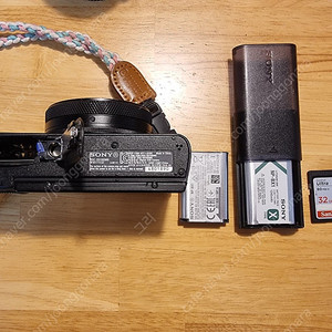 rx100 m6팝니다.