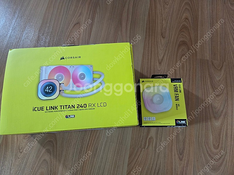 커세어 ICUE LINK TITAN 240 RX LCD...--0