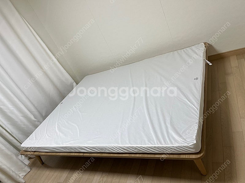 일룸 헤이즐 무헤드 침대 프레임--3
