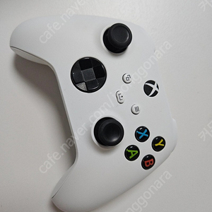 XBOX 엑스박스 4세대 무선 컨트롤러 화이트 (정품 배터리 포함) 팝니다.