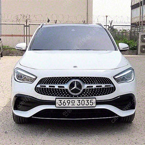 벤츠 GLA 중고 벤츠 GLA클래스 중고 흰색 2020년식 51,932km GLA250 4MATIC 중고차카페
