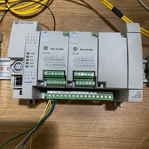 AB PLC Micro 830