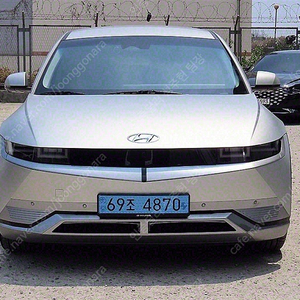 아이오닉 5 중고 아이오닉 5 중고차 회색 2022년식 52,425km 롱 레인지 익스클루시브 중고자동차