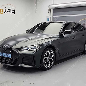 BMW i4 중고 i4 중고차 흰색 2022년식 43,157km eDrive 40 M 스포츠 프로 중고차카페