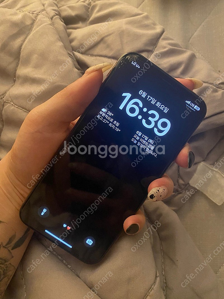아이폰 xs 256 골드 판매--1