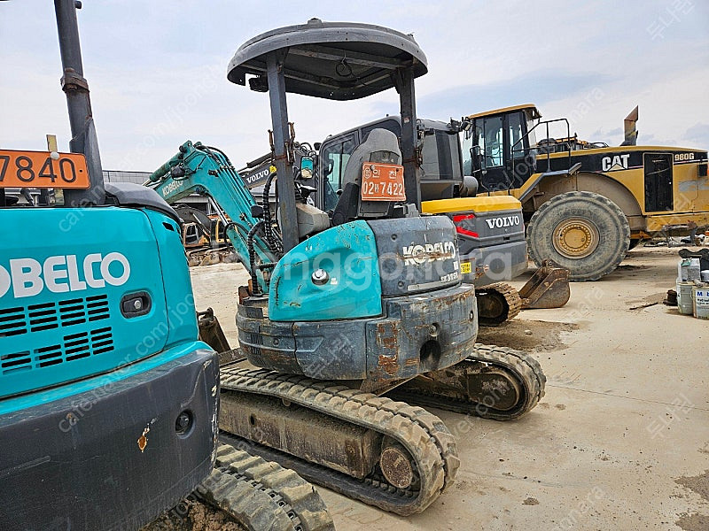 코벨코 SK30 2011년식 버켓3종 3톤급 미니 중고...--3