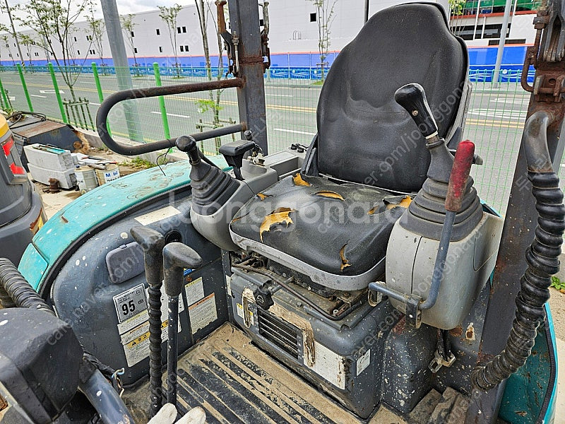 코벨코 SK30 2011년식 버켓3종 3톤급 미니 중고...--6