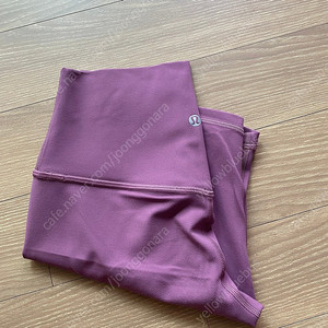 룰루레몬 얼라인 쇼츠 플럼 컬러