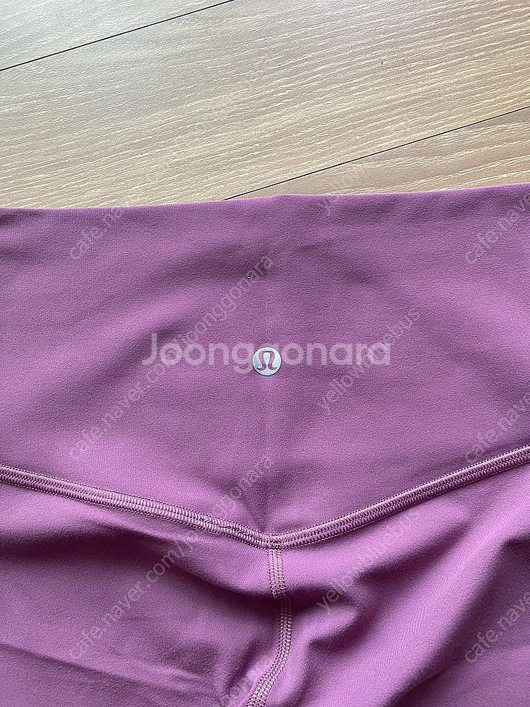 룰루레몬 얼라인 쇼츠 플럼 컬러--3